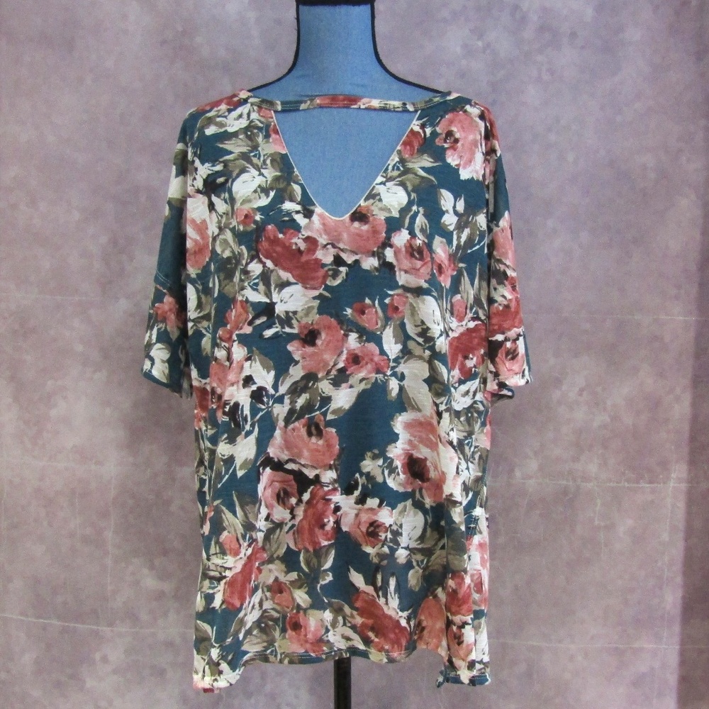 NEW L&B Lovely & Blessed Rose Print Tunic Size 3X`